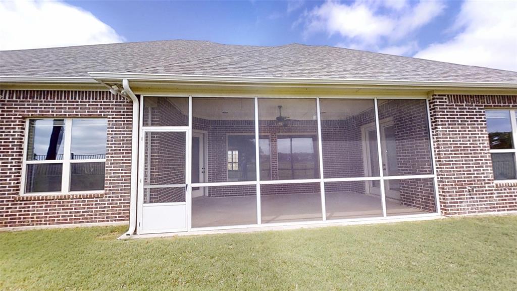 2025 Clive Drive Property Photo 24