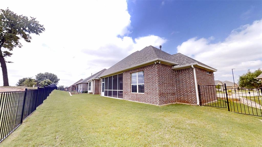 2025 Clive Drive Property Photo 25