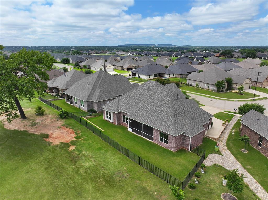 2025 Clive Drive Property Photo 26