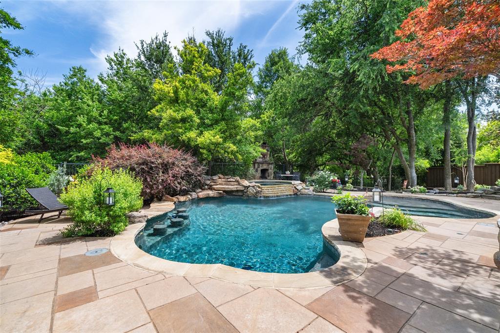 1097 Limestone Court Property Photo 1