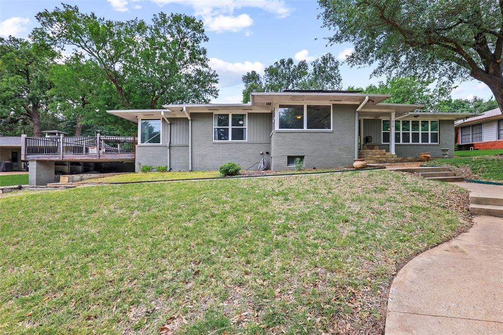 716 Westwood Drive Property Photo 1