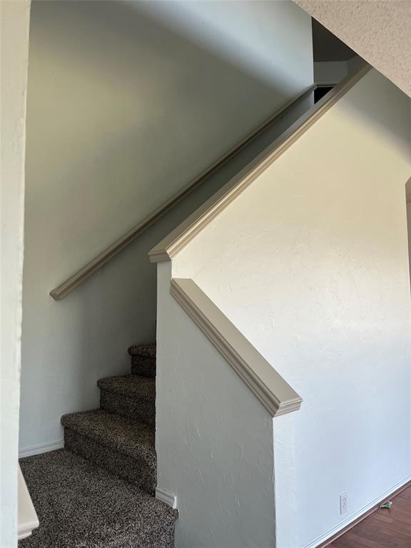 7929 Park Ridge Drive Property Photo 5