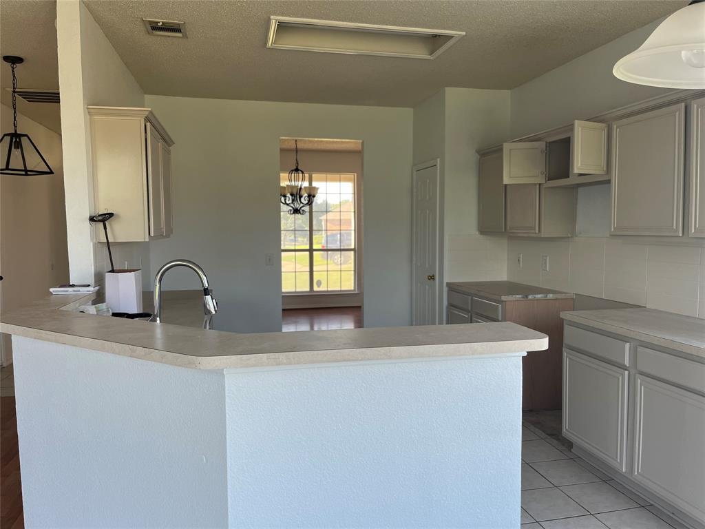 7929 Park Ridge Drive Property Photo 6