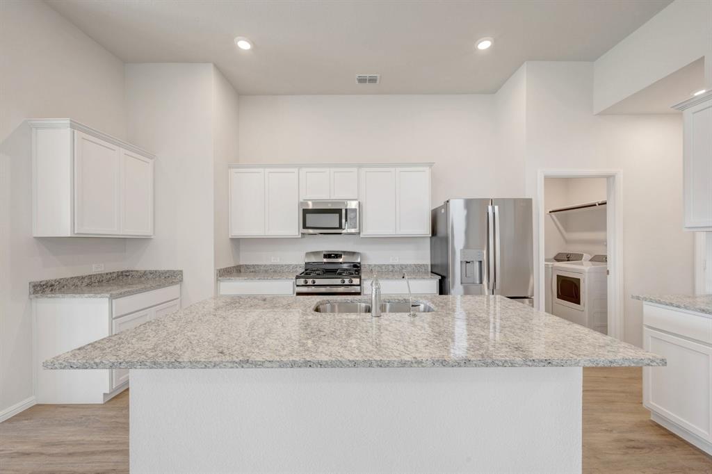 3220 Kingdom Drive Property Photo 4
