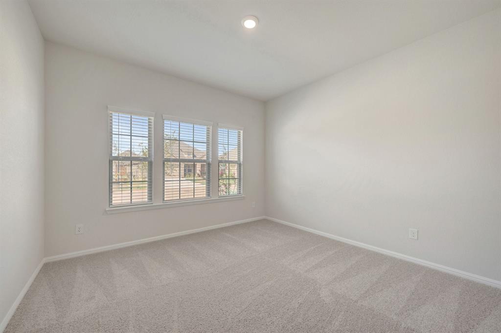 3220 Kingdom Drive Property Photo 7