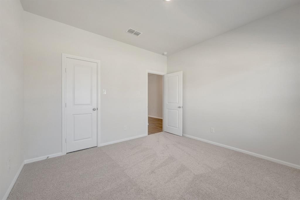 3220 Kingdom Drive Property Photo 8