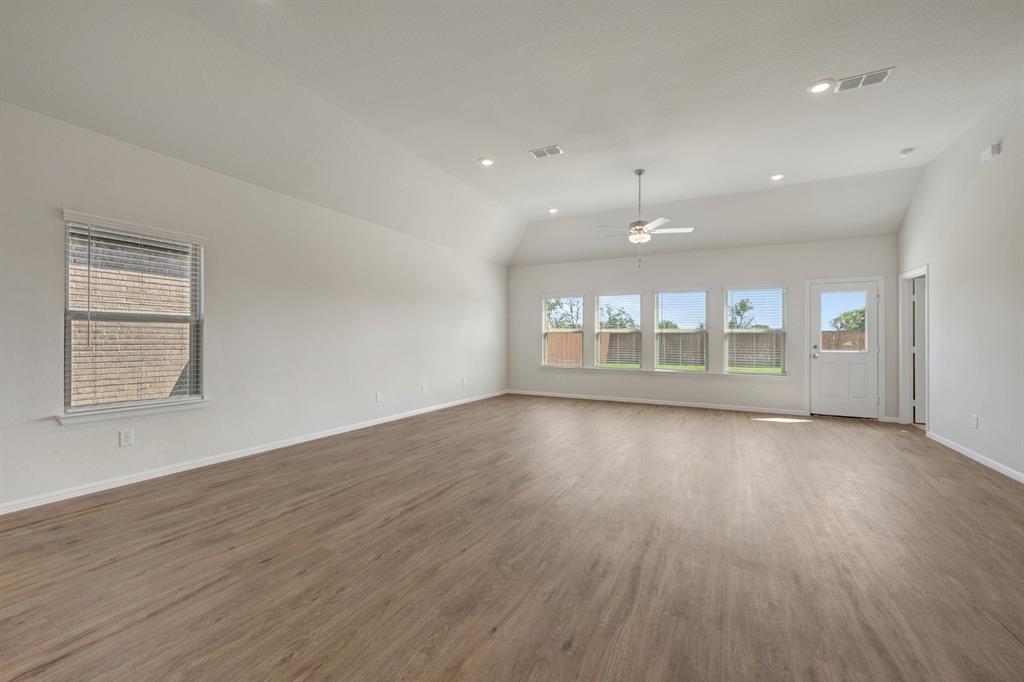 3220 Kingdom Drive Property Photo 19