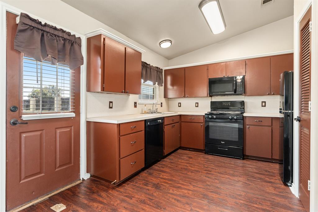 400 E Spurgeon Street Property Photo 33