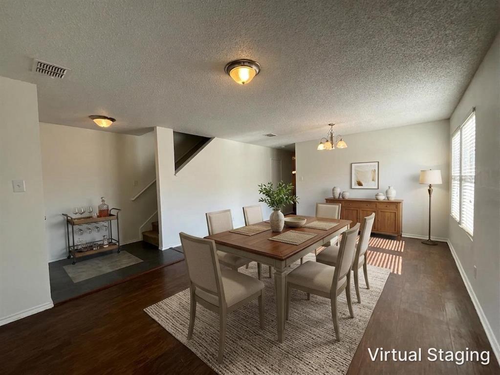 2233 Chestnut Drive Property Photo 2