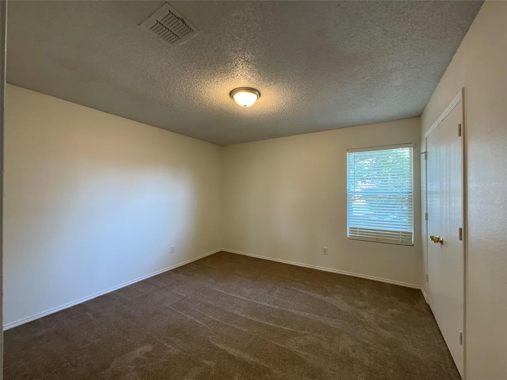 2233 Chestnut Drive Property Photo 17