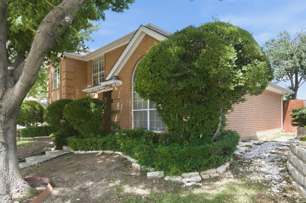 8461 Golf Club Circle Property Photo 2