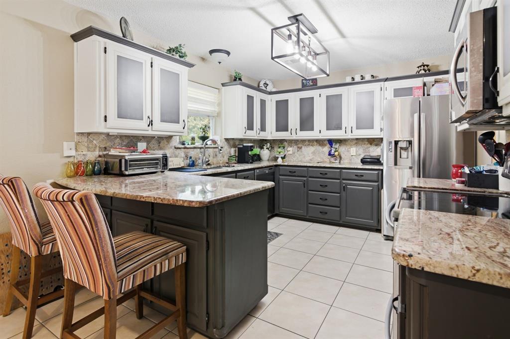 8461 Golf Club Circle Property Photo 7