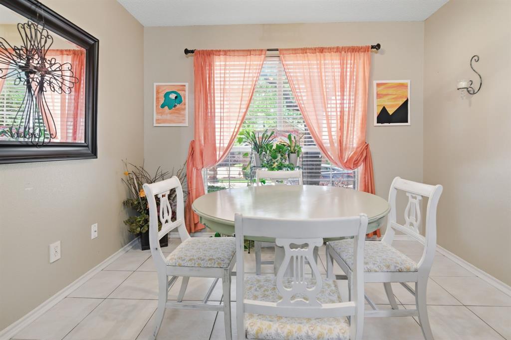 8461 Golf Club Circle Property Photo 8