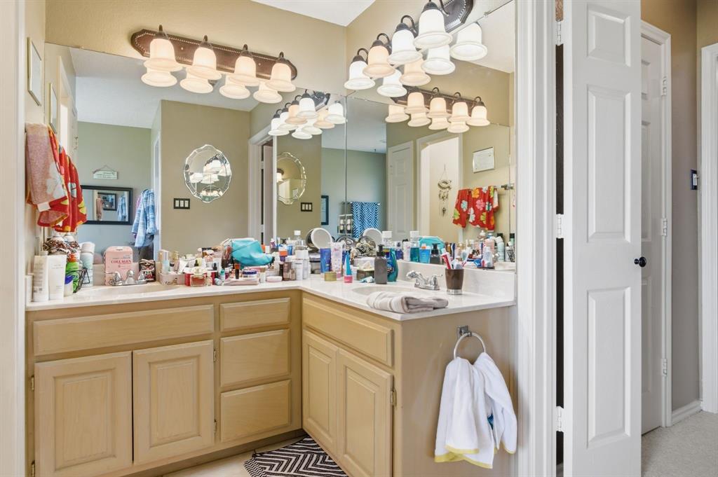 8461 Golf Club Circle Property Photo 16