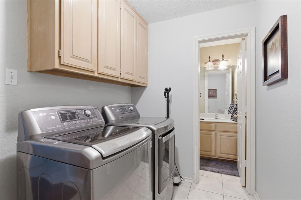 8461 Golf Club Circle Property Photo 18