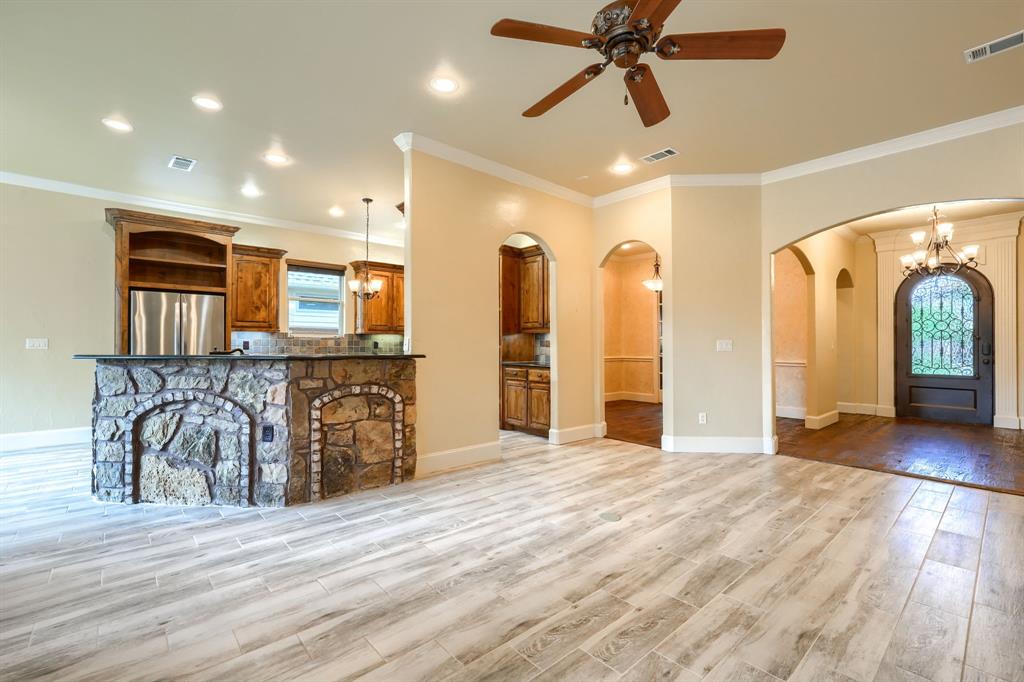 8009 Canyon Oak Drive Property Photo 14