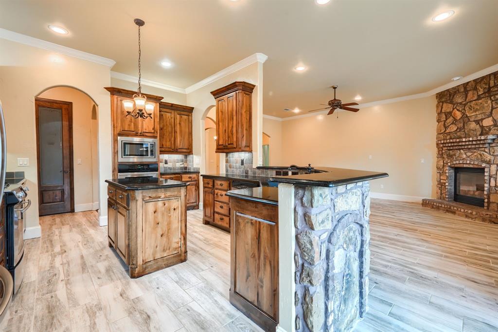 8009 Canyon Oak Drive Property Photo 16