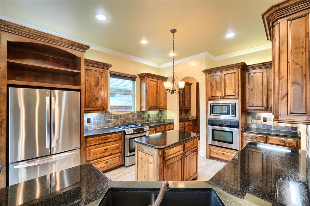 8009 Canyon Oak Drive Property Photo 20