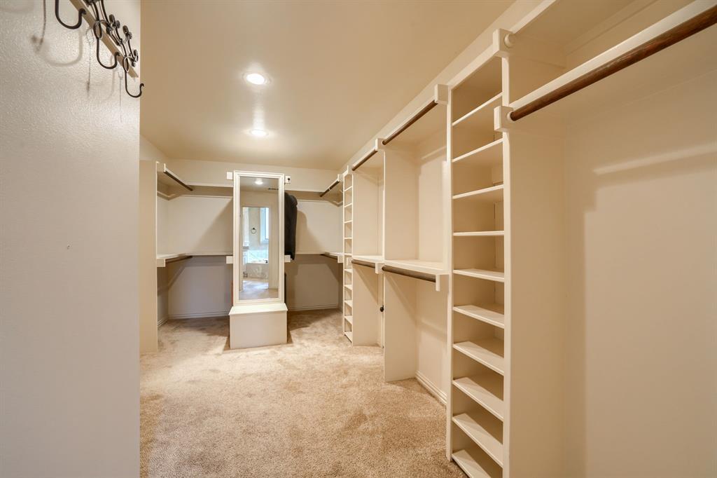 8009 Canyon Oak Drive Property Photo 30