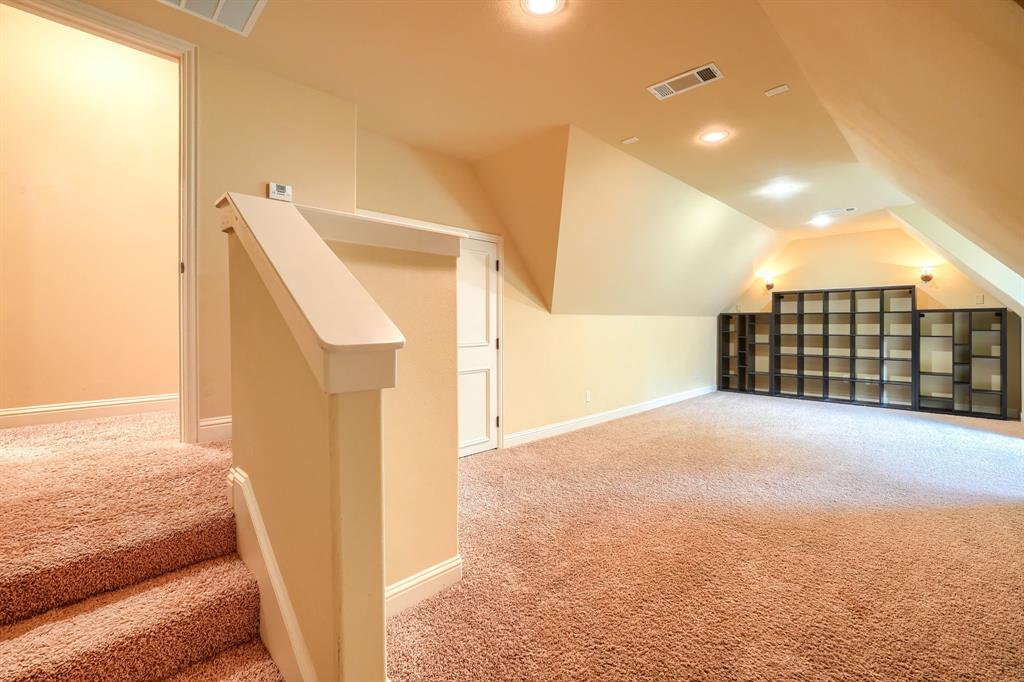 8009 Canyon Oak Drive Property Photo 31
