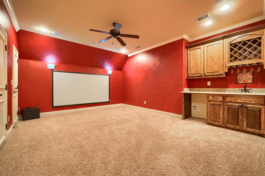 8009 Canyon Oak Drive Property Photo 33