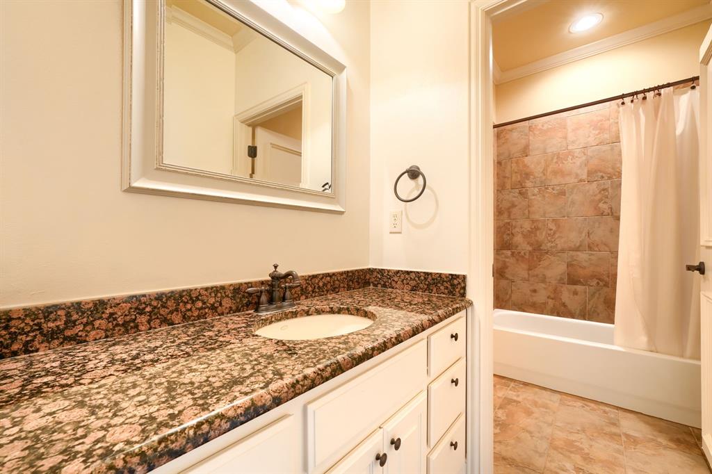 8009 Canyon Oak Drive Property Photo 35