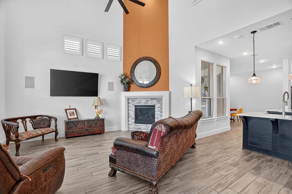 2341 Longspur Drive Property Photo 4