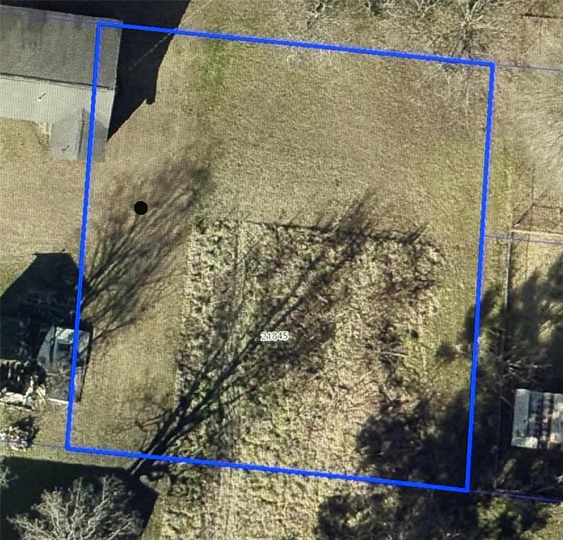 2202 E Avenue B Property Photo 5