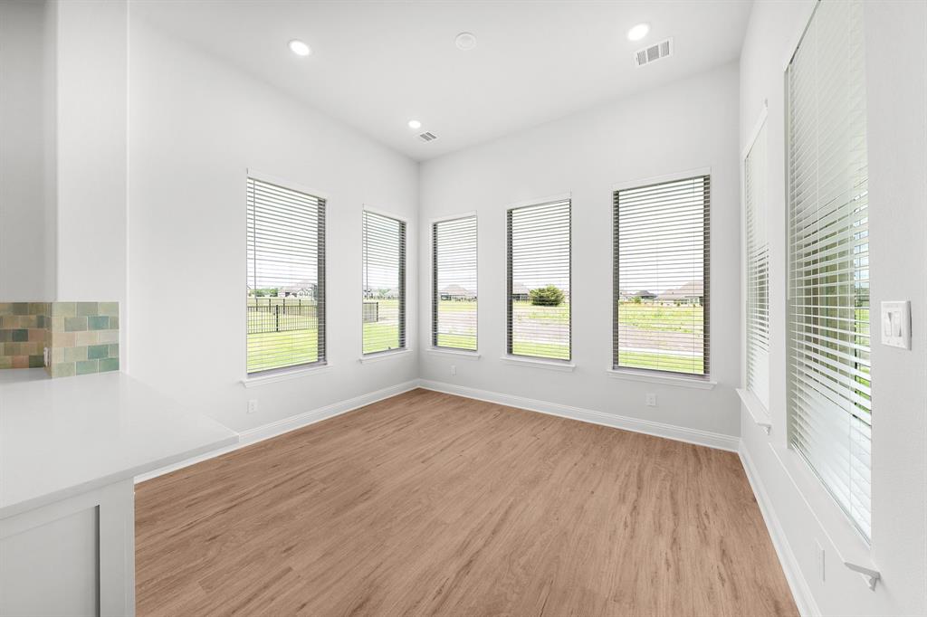 515 Birthright Lane Property Photo 11