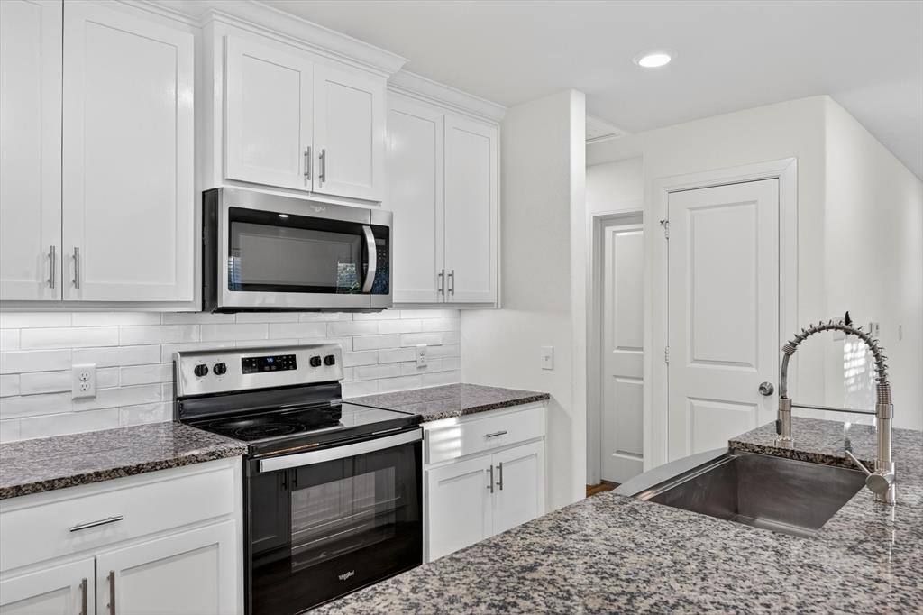422 E Shepherd Street Property Photo 11