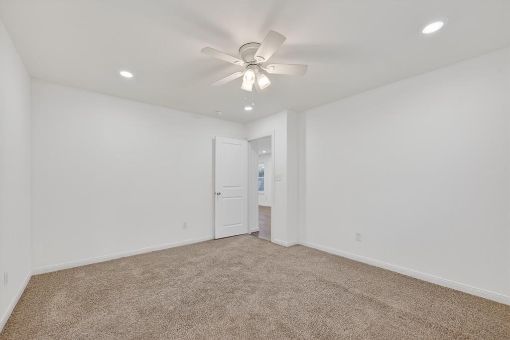 422 E Shepherd Street Property Photo 15