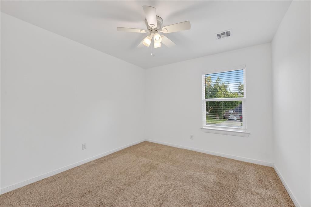 422 E Shepherd Street Property Photo 17