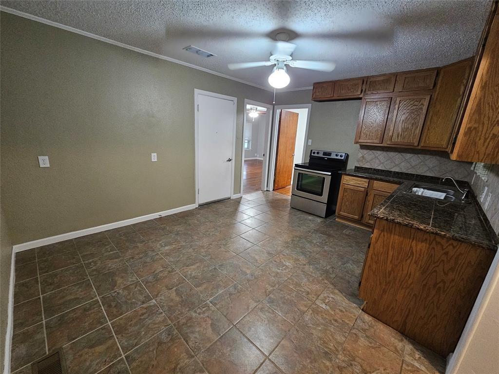 804 Cedar Street Property Photo 3