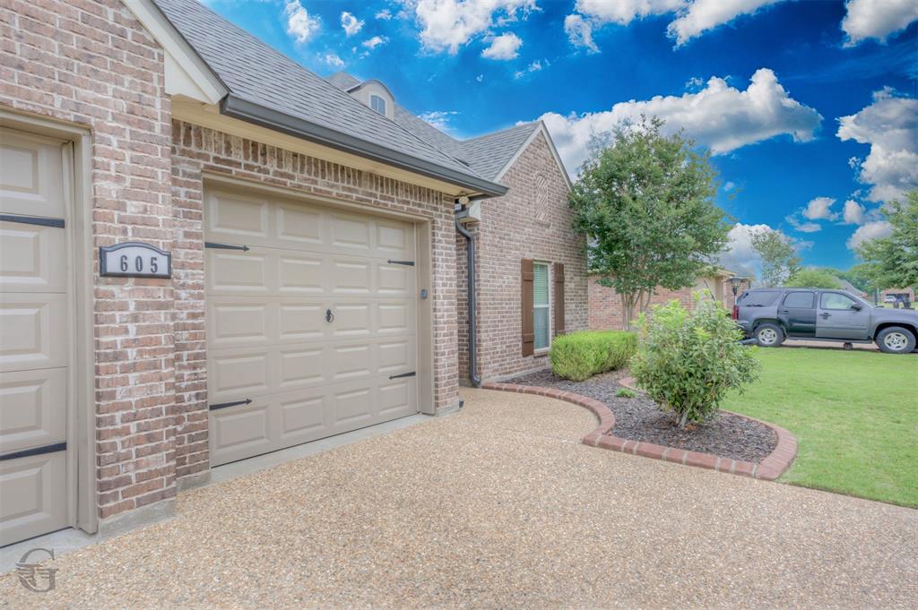 605 Canoe Trail Property Photo 21