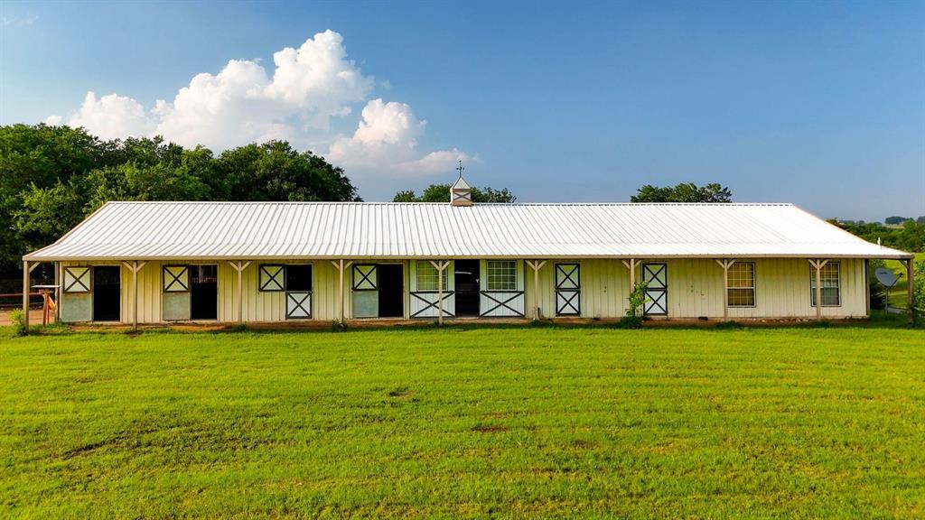 1300 Strader Road Property Photo 13