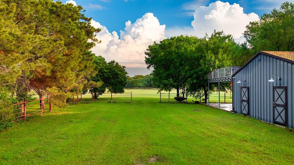1300 Strader Road Property Photo 15