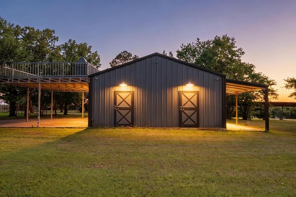 1300 Strader Road Property Photo 16