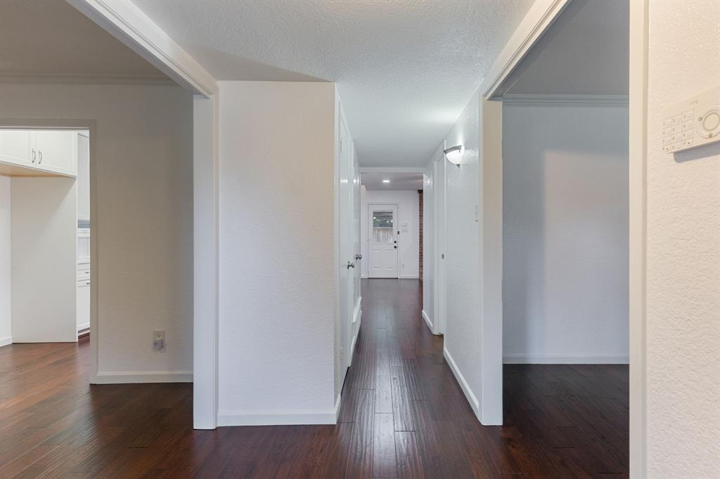 11329 Dumbarton Drive Property Photo 4