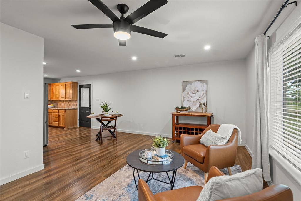 341 Reast Road Property Photo 8