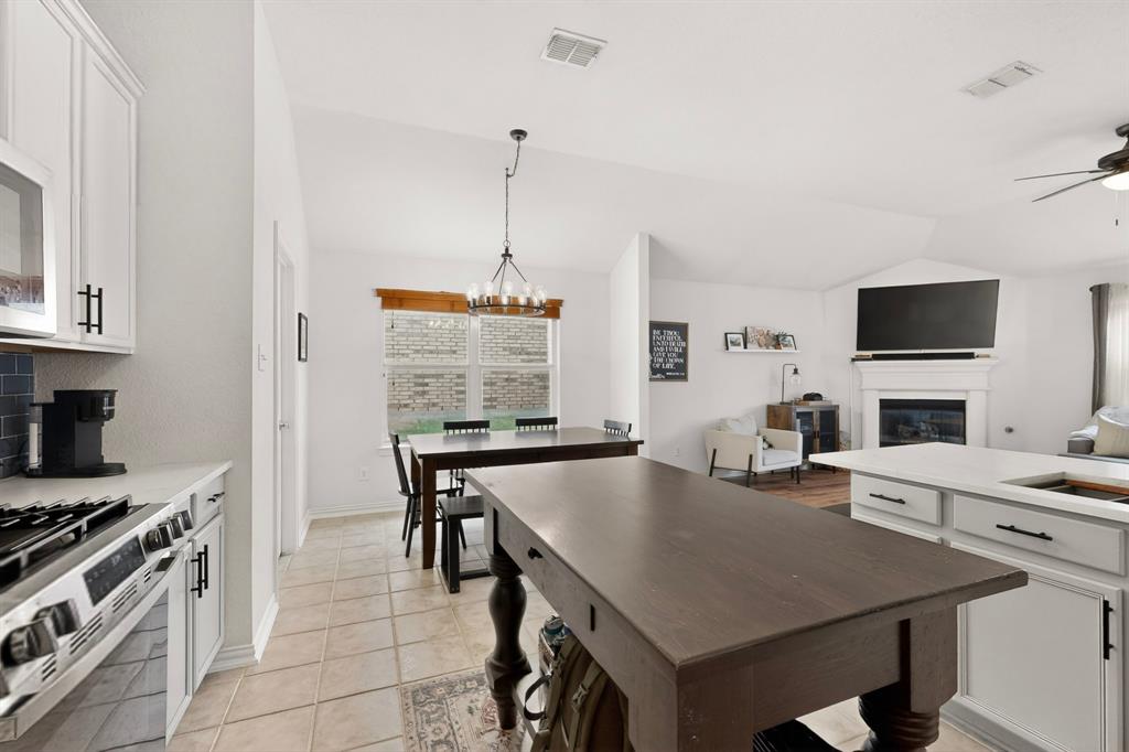 7716 Val Verde Drive Property Photo 9