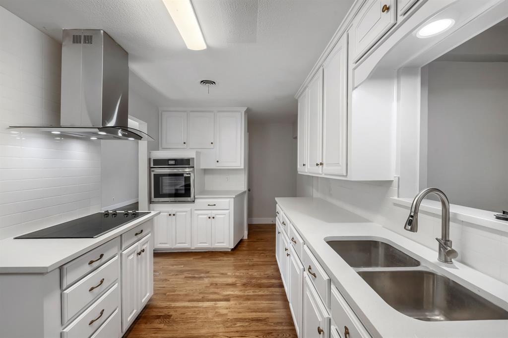 11016 Lippitt Avenue Property Photo 15