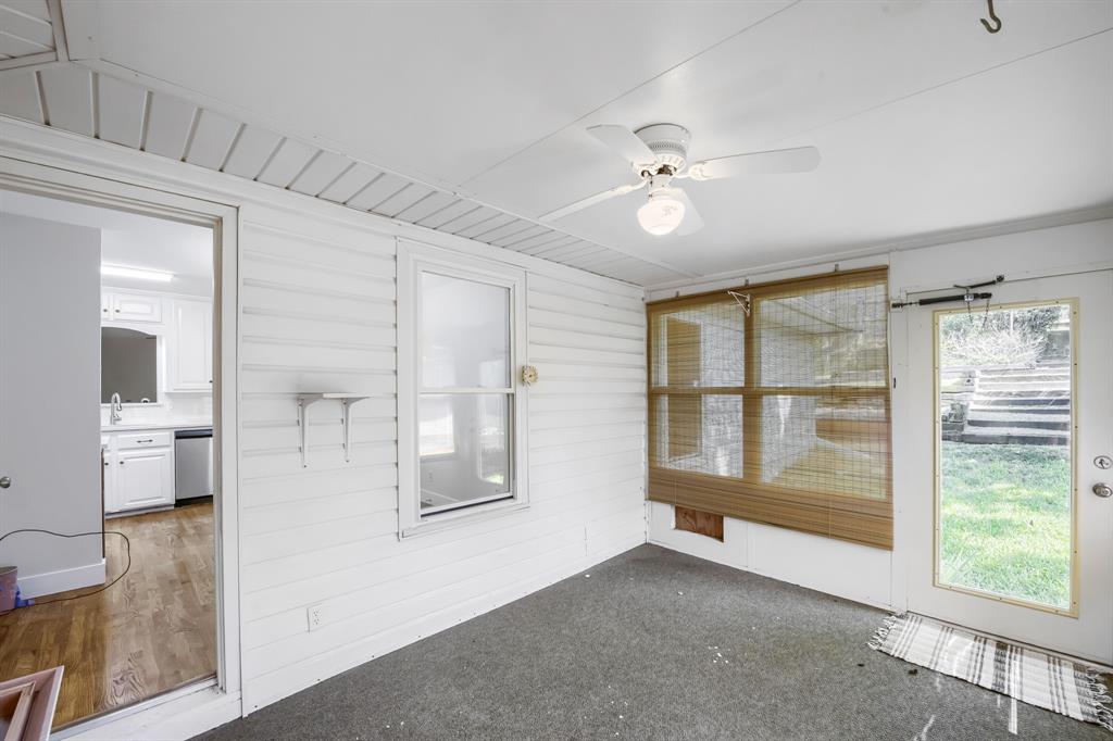 11016 Lippitt Avenue Property Photo 16