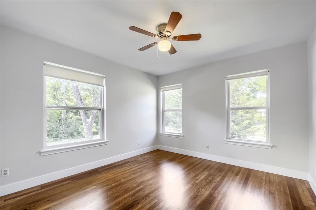 11016 Lippitt Avenue Property Photo 18