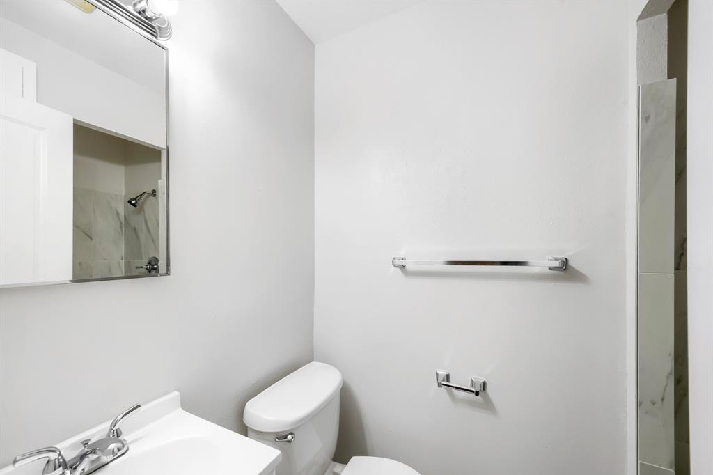 11016 Lippitt Avenue Property Photo 26