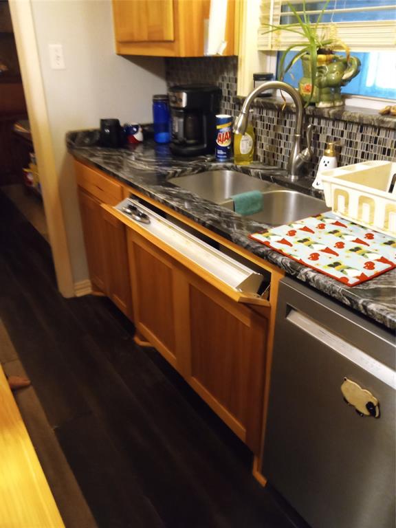 1005 Gary Street Property Photo 9