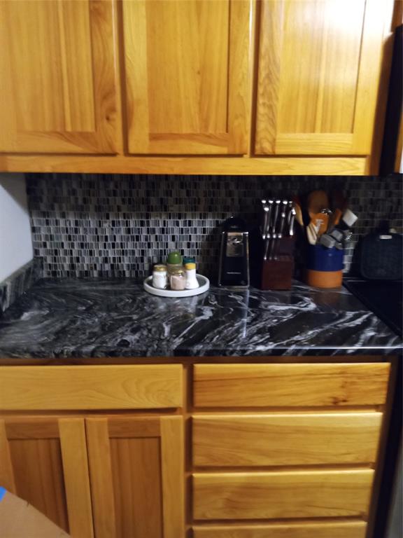 1005 Gary Street Property Photo 10