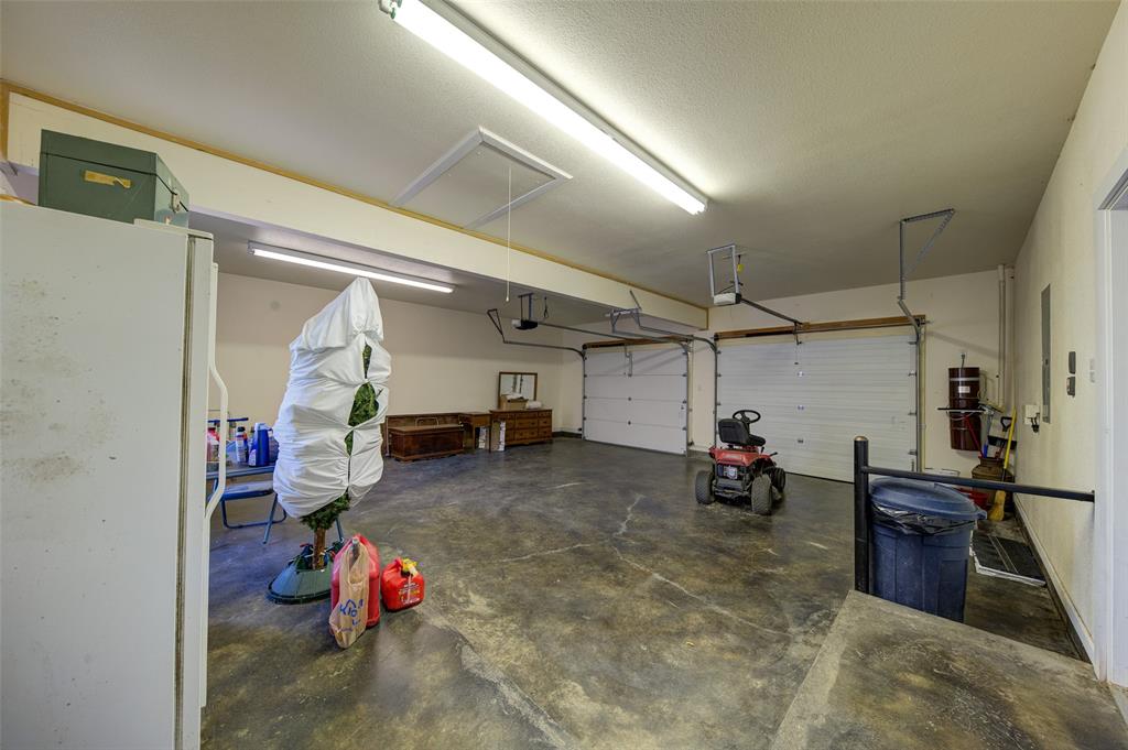 1211 W Fm 922 Property Photo 27
