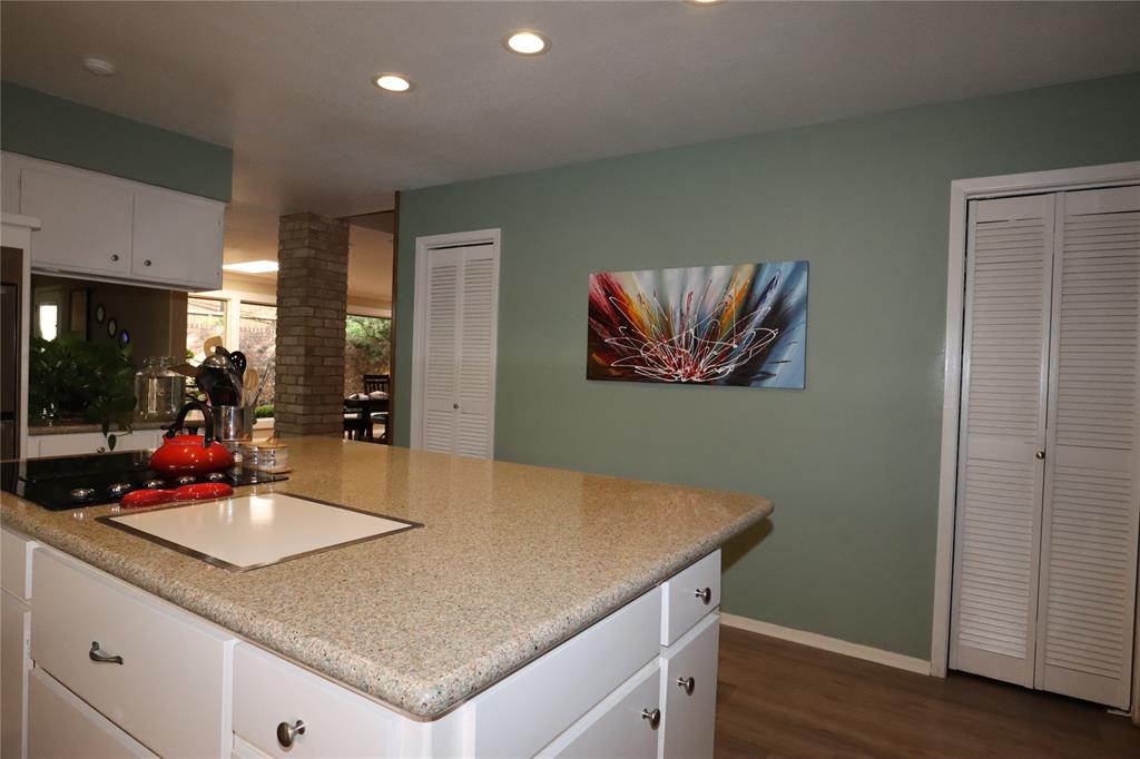 5421 Benbridge Drive Property Photo 17