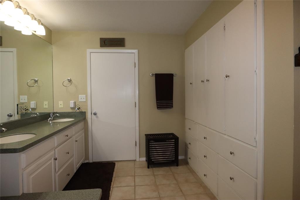 5421 Benbridge Drive Property Photo 28