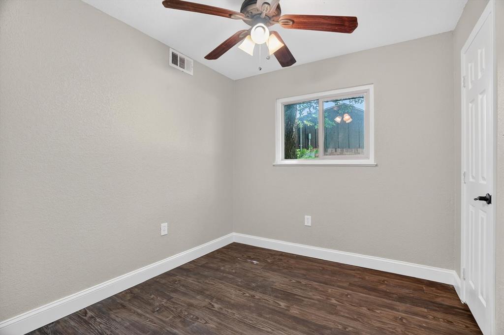 102 Live Oak Lane Property Photo 14